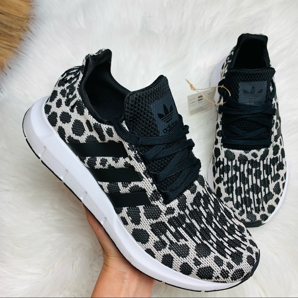 Adidas Originals Swift Run Leopard Print Shoes - Picture 2 of 6